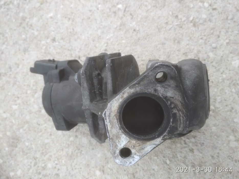 Valvula EGR Peugeot 1.6 HDI usada