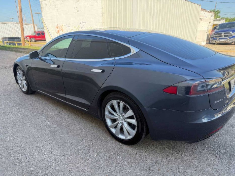 Tesla Model S 75      2017