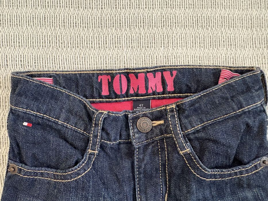 Calcas de ganga da Tommy Hilfilger, tam 98/36M, novas!