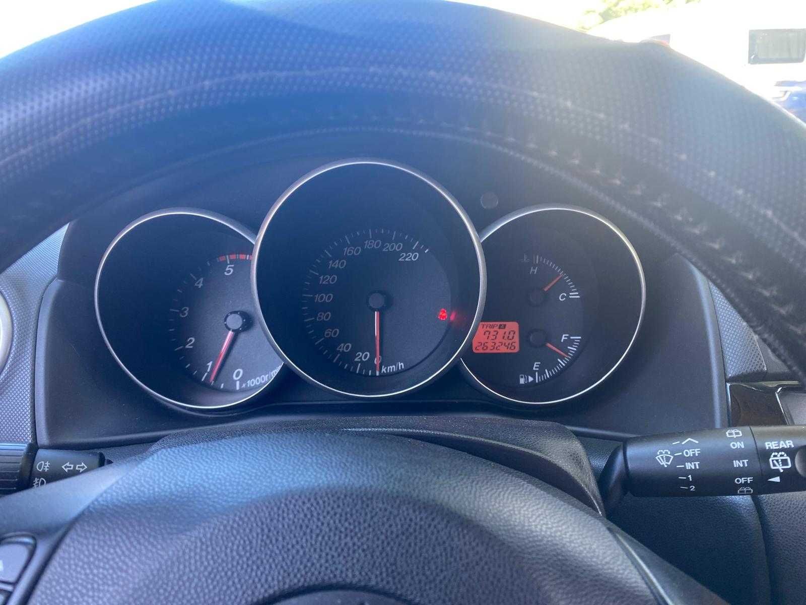 Vendo Mazda3 2005, bom estado