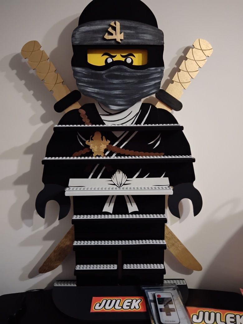 Półka lampka Ninja Cole na Minifigurki lego z oświetleniem LED