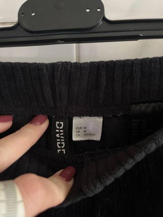 czarne dzwony h&m