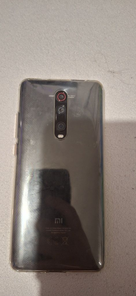 Xiaomi mi 9t 6/128 без трещин