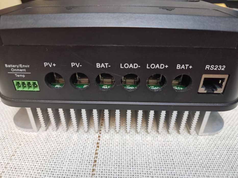 Regulator ładowania paneli słonecznych Green Cell CNT 01