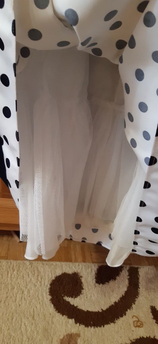 Нарядное платье 4-6 лет