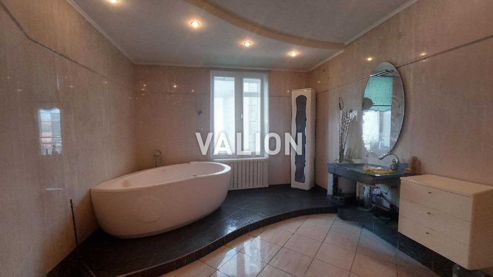 Продаж без% 4к квартири Богдана Хмельницького 62Б Шевченківський р-н