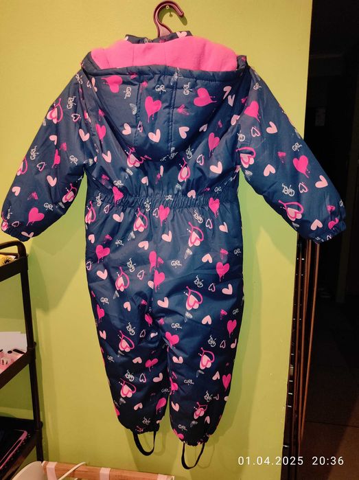 Kombinezon zimowy granatowy w serduszka dla dziewczynki r.116