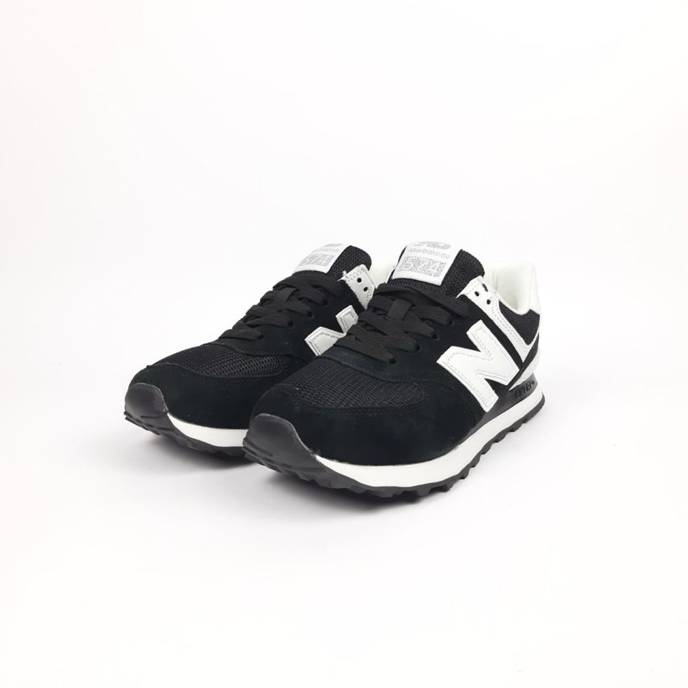 Кросівки New Balance 574 сірі з чорним та білим