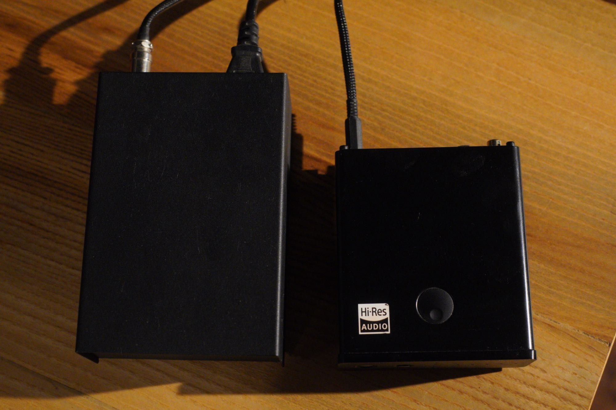 Cambridge Audio DacMagic 100 + dedykowany zasilacz Tomanek
