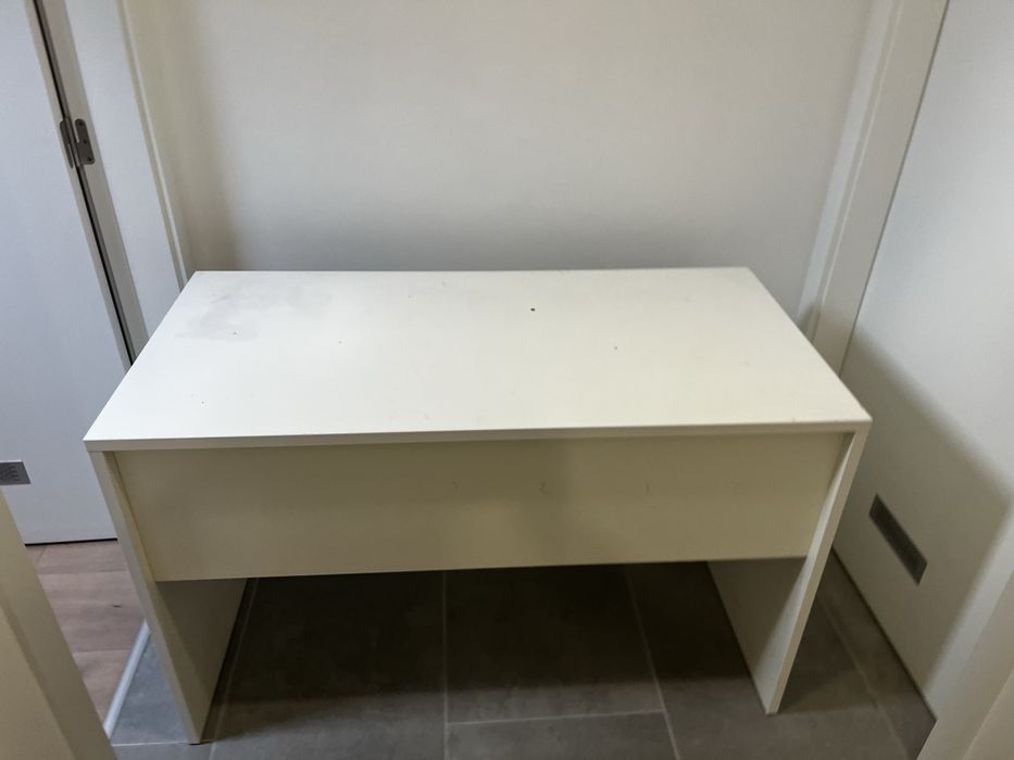 Secretária - Estado Razoável