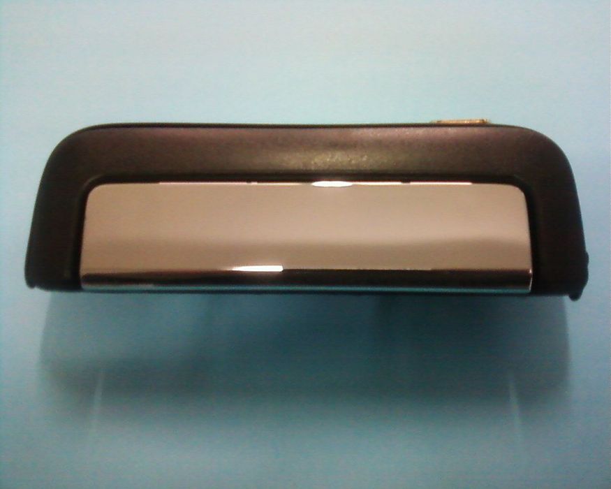 Puxador da tampa da mala Mitsubishi L200 K64 K74 NOVO
