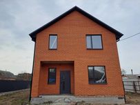 Продаж двоповерхового будинку