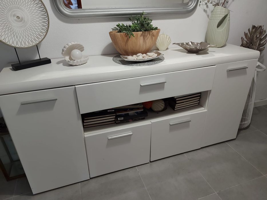 Movel branco excelente estado