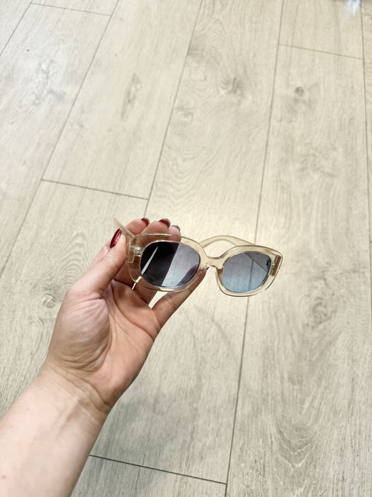 Okulary przeciwsłoneczne błękitne szkiełko