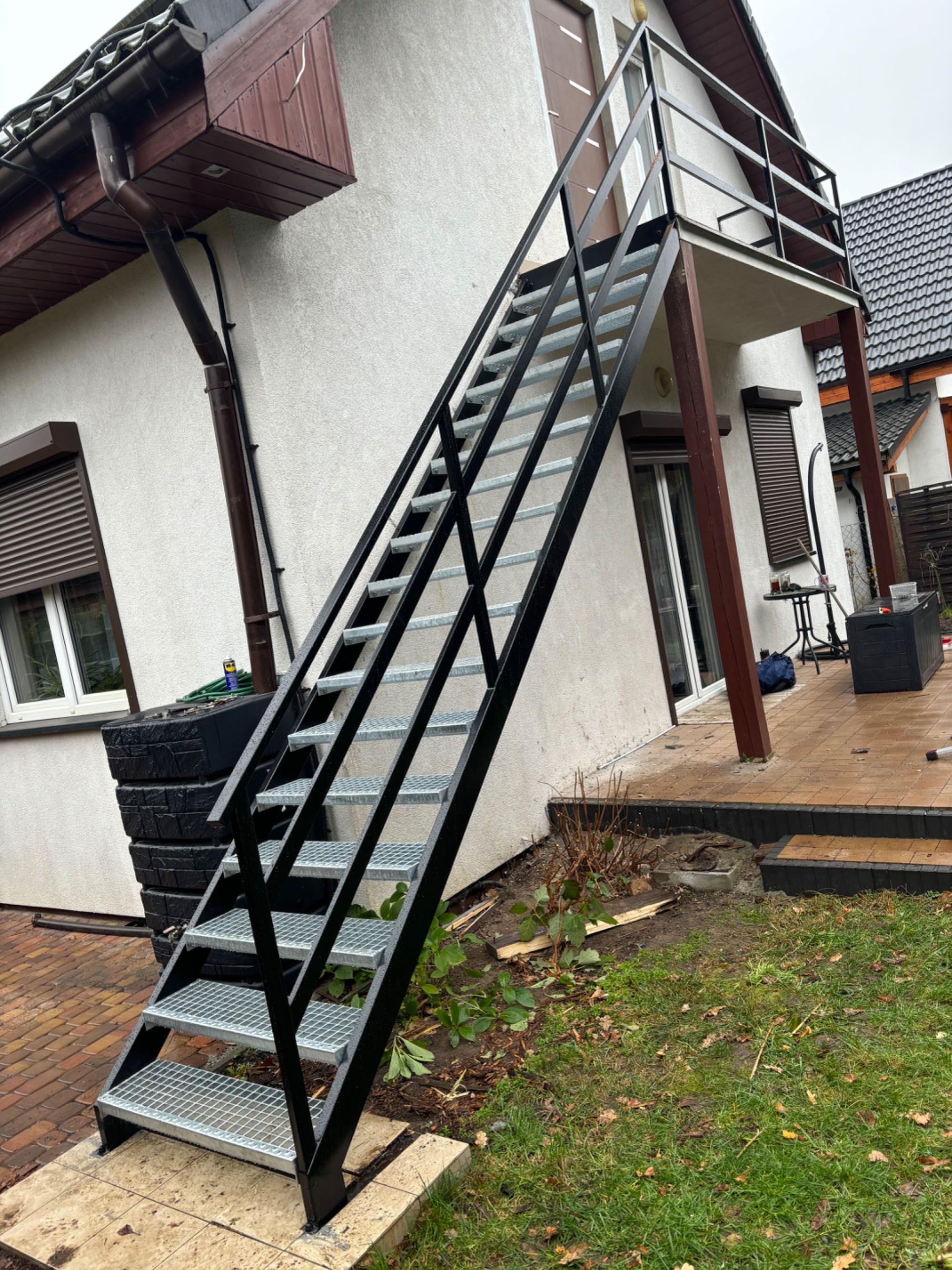 Schody metalowe stalowe zewnętrzne wema