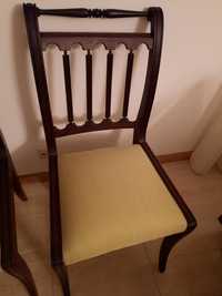 Cadeiras de pau preto