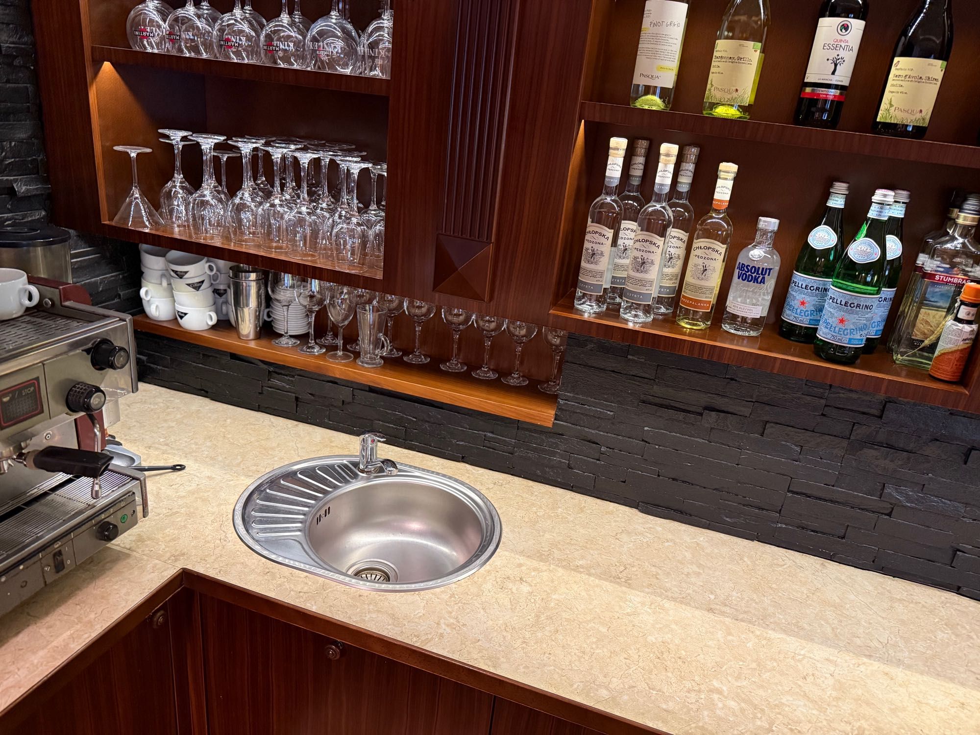 BAR Z ZABUDOWĄ FORNIR Orzech amerykański