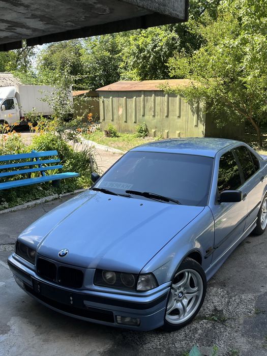 Bmw e36 m52b20 1995