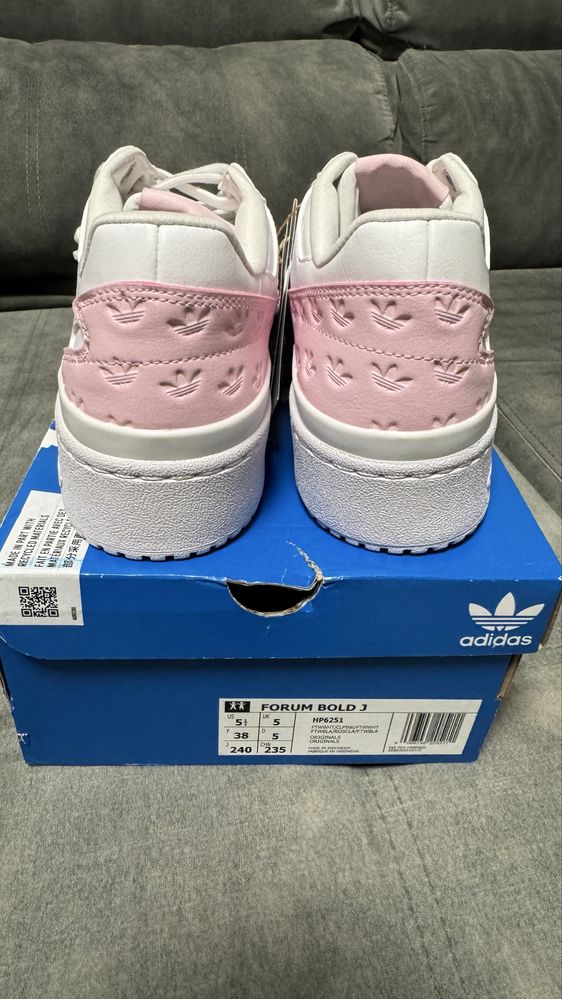 Ténis Adidas mulher