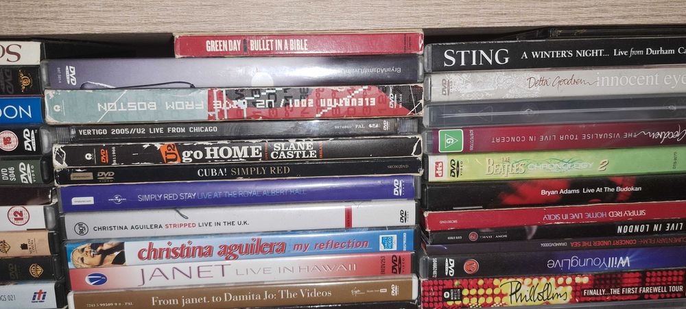 Filmy DVD Wyprzedaż kolekcji - dużo ciekawych tytułów ponad 100 sztuk.