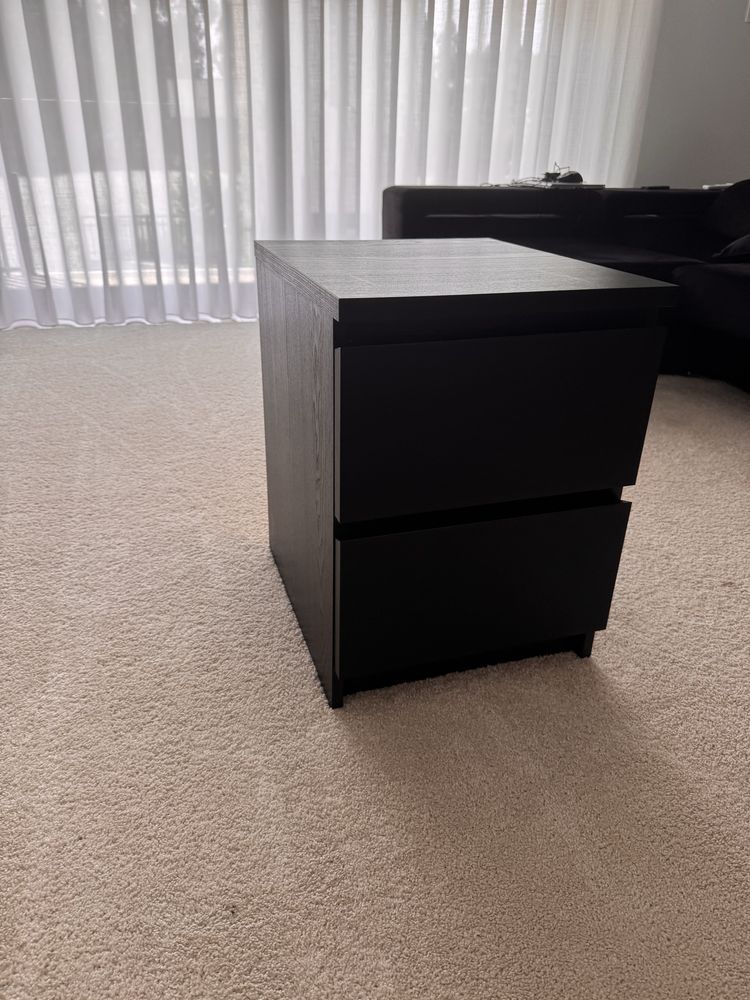 4 mesas de cabeceira ikea