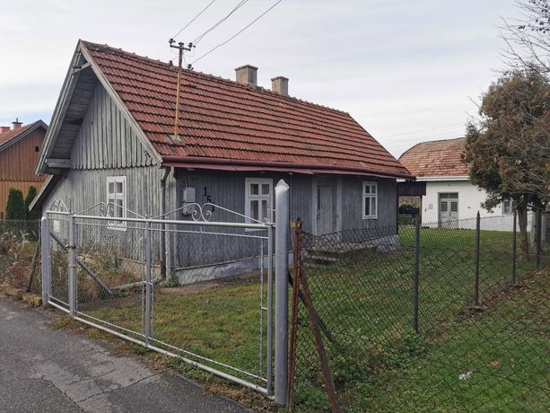 Drewniany dom z warsztatem, działka 6a w Jaśle blisko centrum