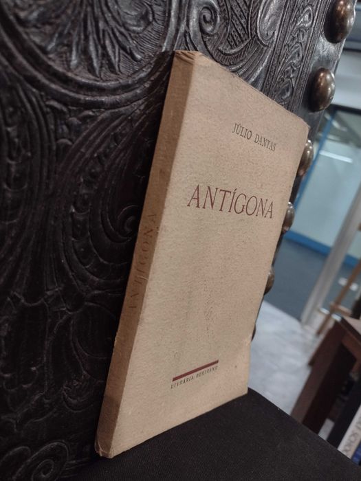 Antígona - Júlio Dantas