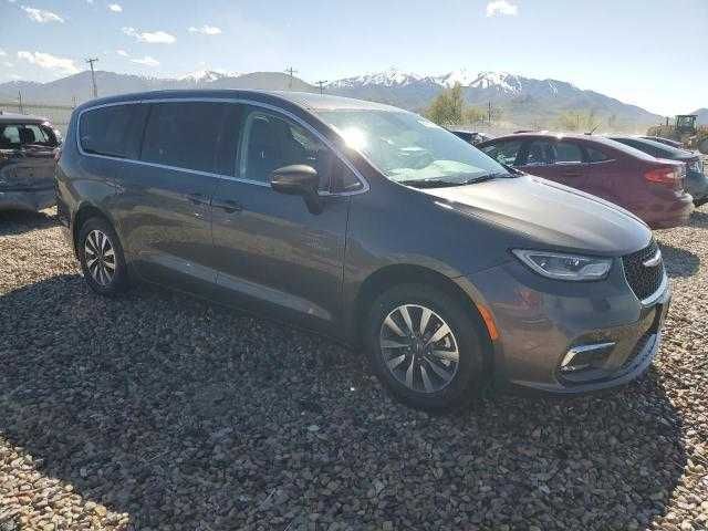 Chrysler Pacifica Hybrid Touring L 2023 *