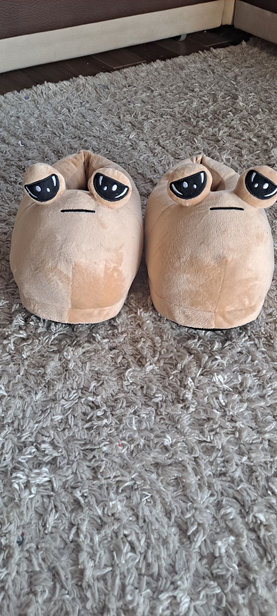 POU kapcie Bambosze Pousie