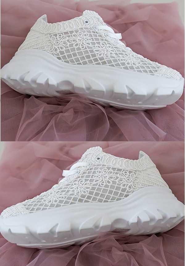 Sneakersy azurowe biale nowe r.39