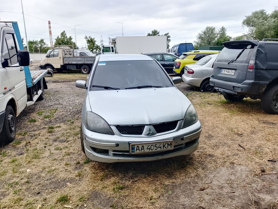 Продам lancer 9 2006 года