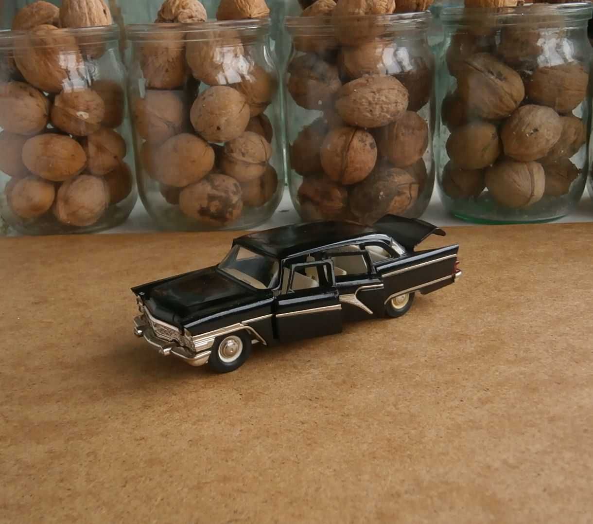 Модель СССР 1:43 УАЗ Москвич САУ Зил ГАЗ Камаз БТР Зис Toyota Mercedes