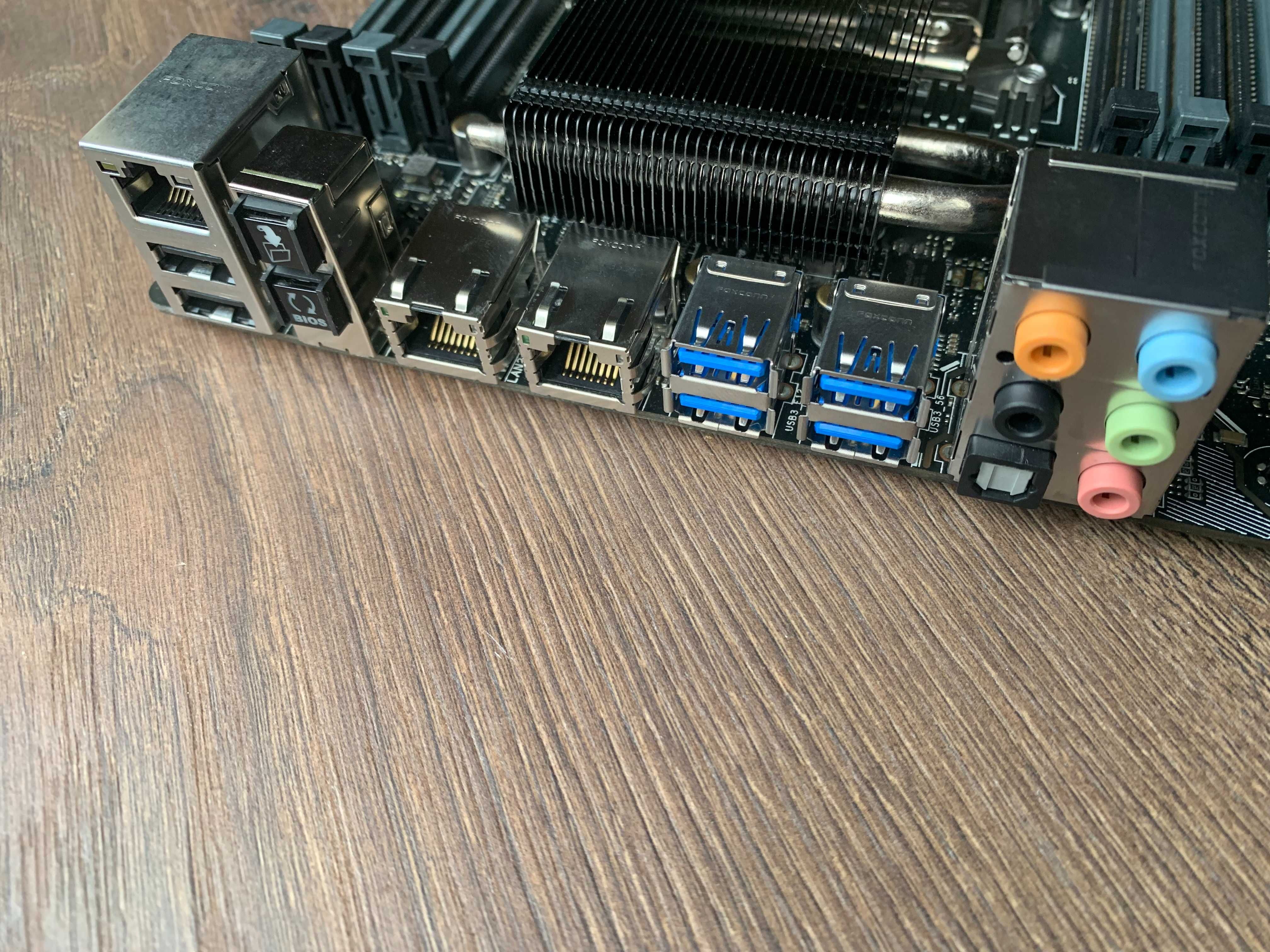 Asus X99-WS/IPMI s2011-v3 Intel chipset X99 DDR4 ECC REG