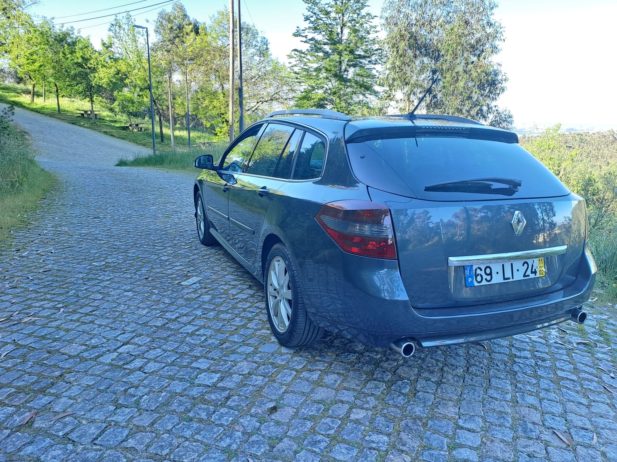 Renault Laguna 3 GT 2.0 DCi 4 control