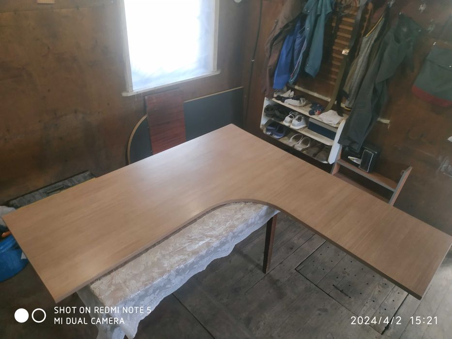 Стільниця кутового комп'ютерного стола