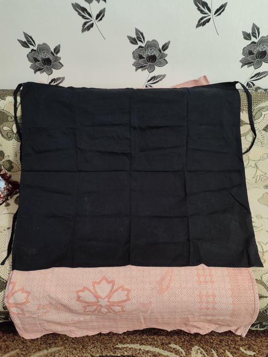 Фартух чорний з карманом