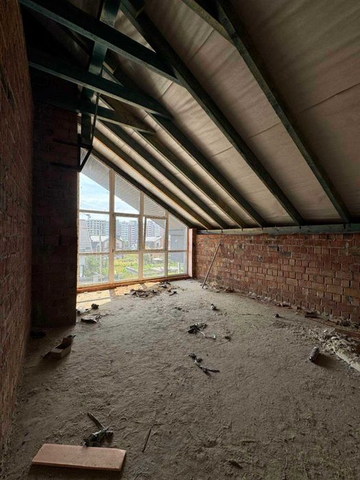 Продаж окремостоячого бидинку в Винниках