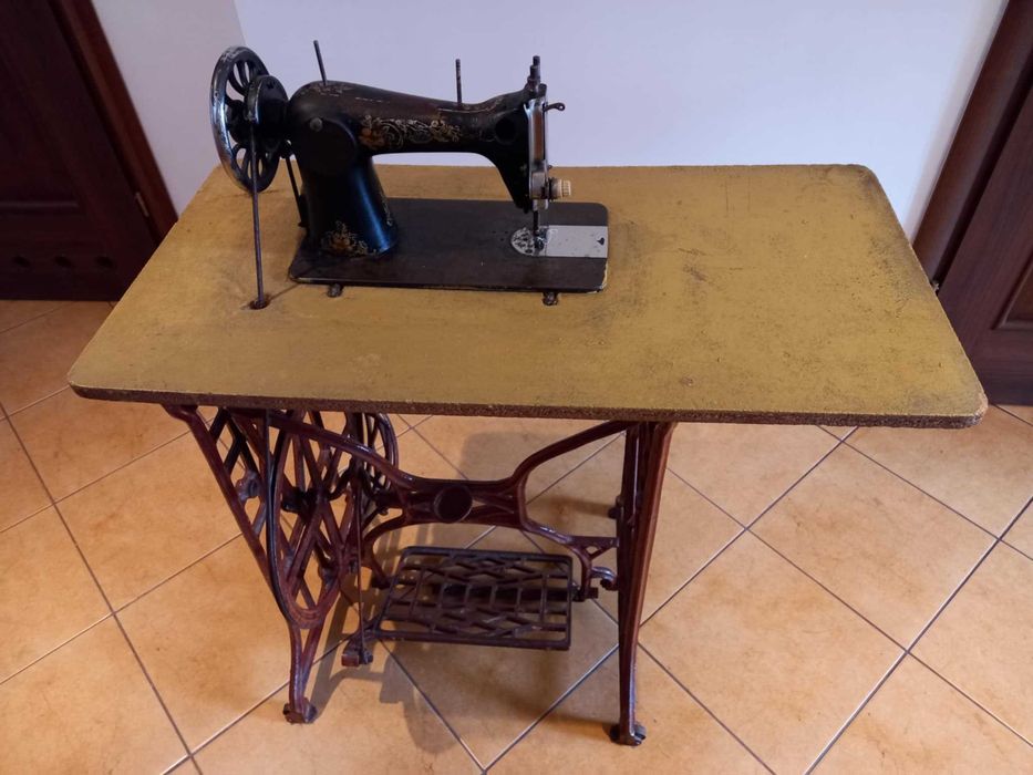 Maszyna do szycia stara