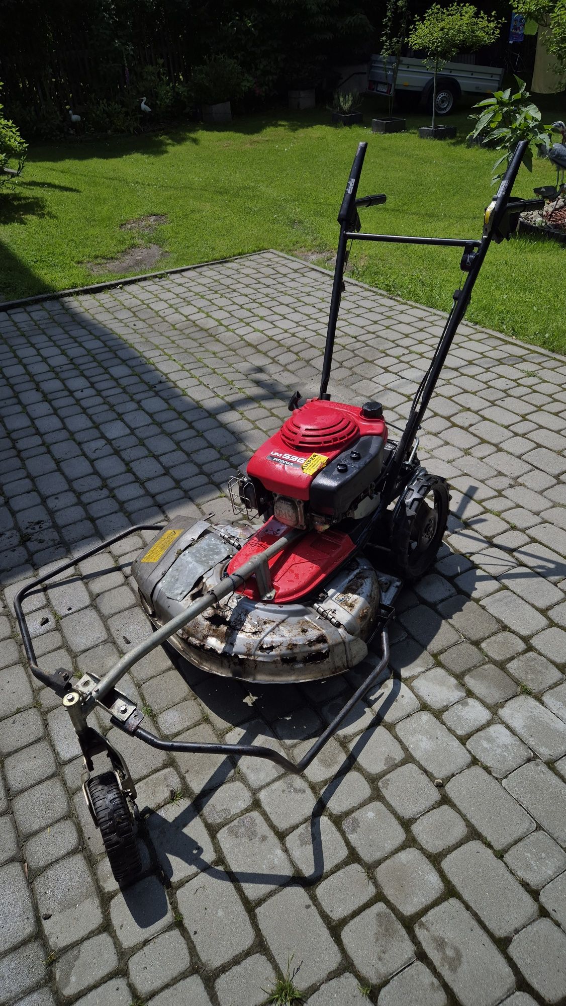 Kosiarka karczownica honda UM536