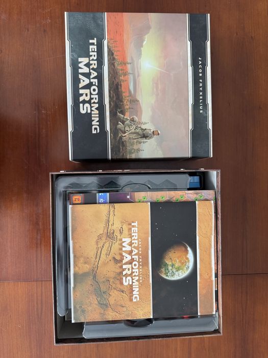 Terraforming Mars - Jogo completo + Big Box + Prelude Expansion