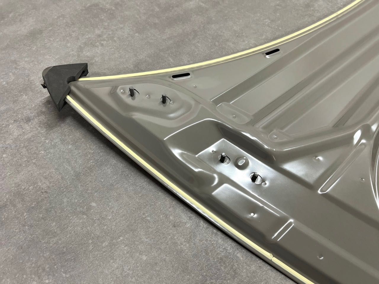 Капот - Tesla Model 3 ( 1081390-E0-C )