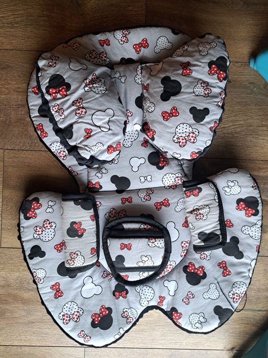 Wkładka niemowlęca do nosidełka / fotelika. Stan bdb