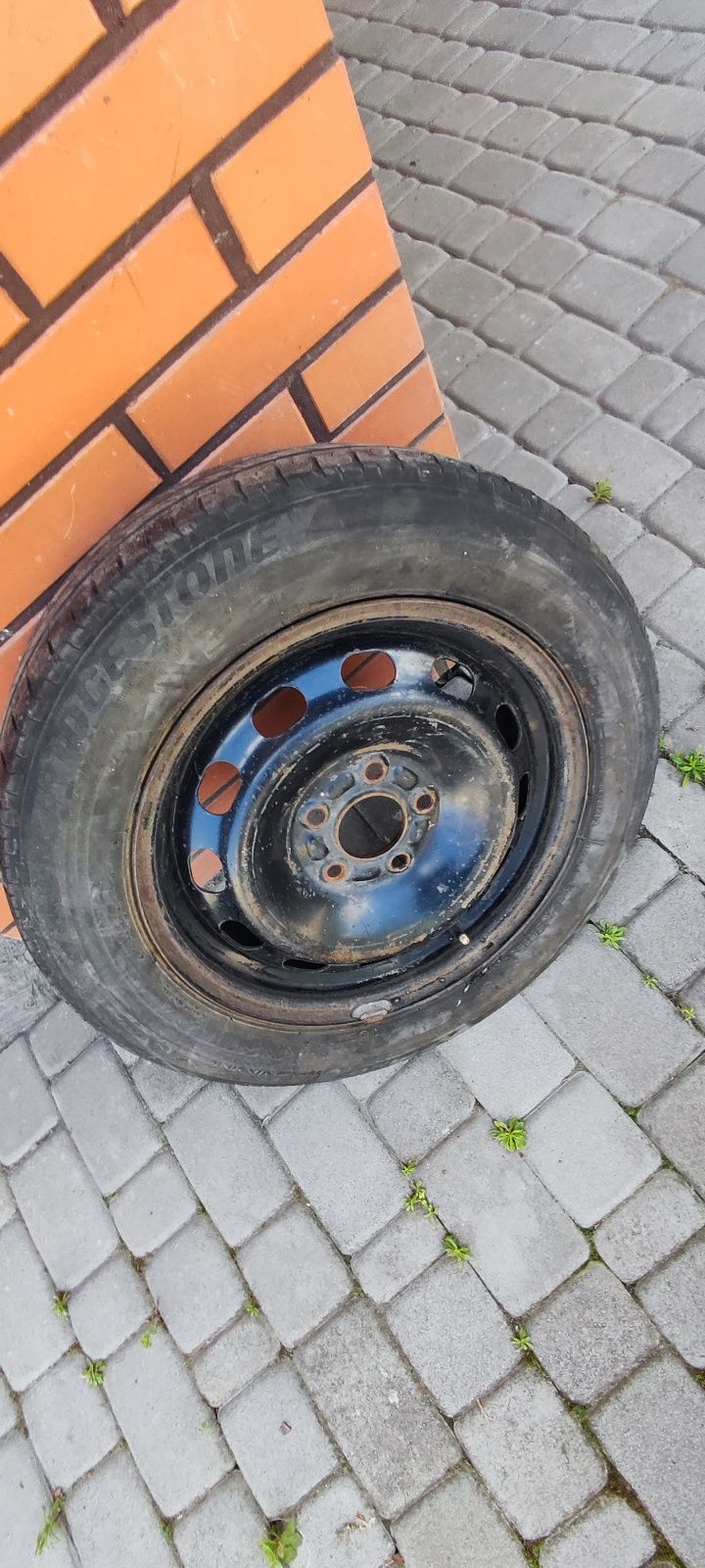 Продам диск  з резиною R15 185/65на Форд.