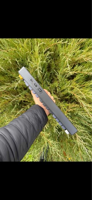 Продаю магнітну клавіатуру AULA F75