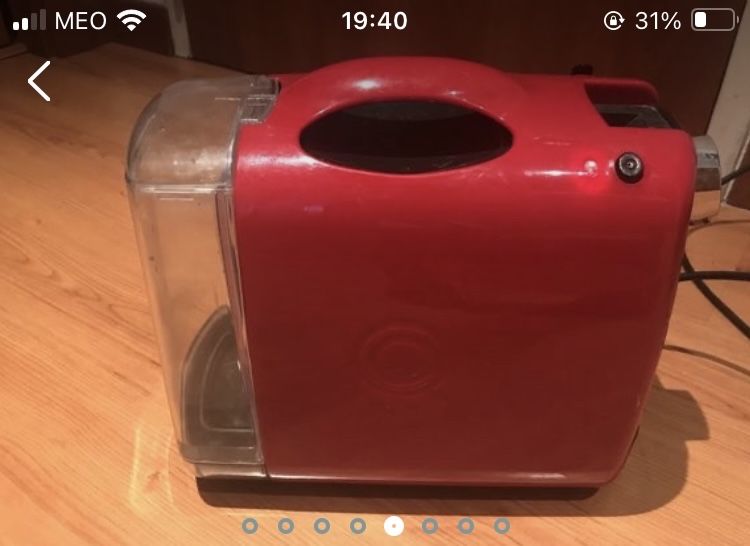 Maquina Nespresso outra Delta Q