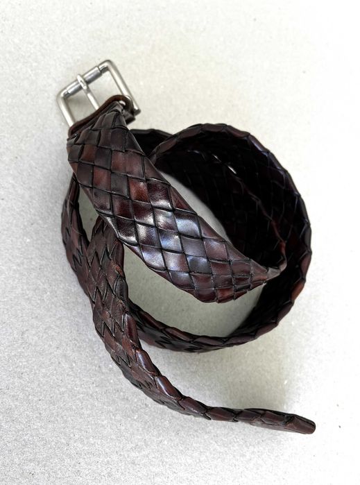 Cinto de couro entrançado Massimo Dutti.