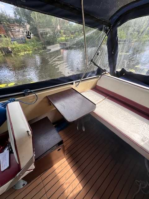 Łódź motorowa SEA STAR kabinowa