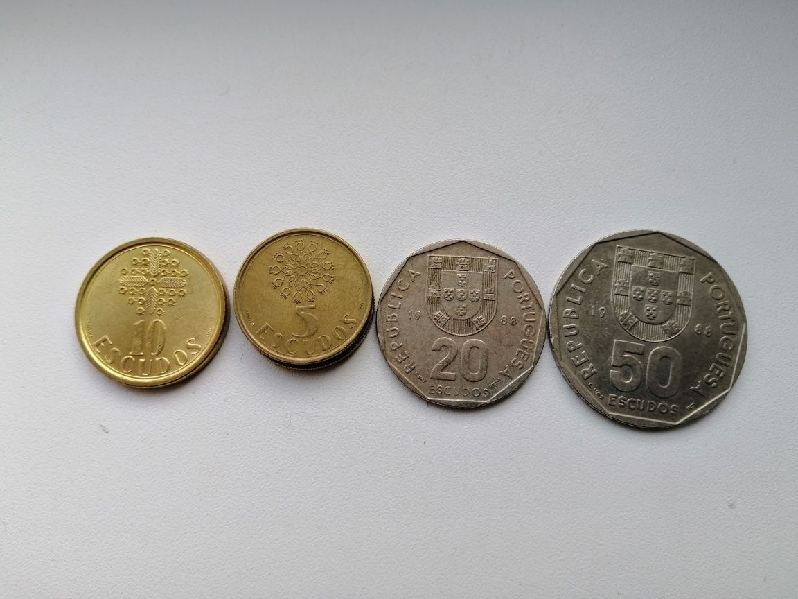 Продам коллекцию монет разных стран мира