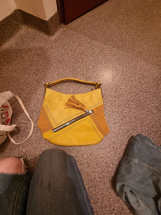 torebka zolta do reki