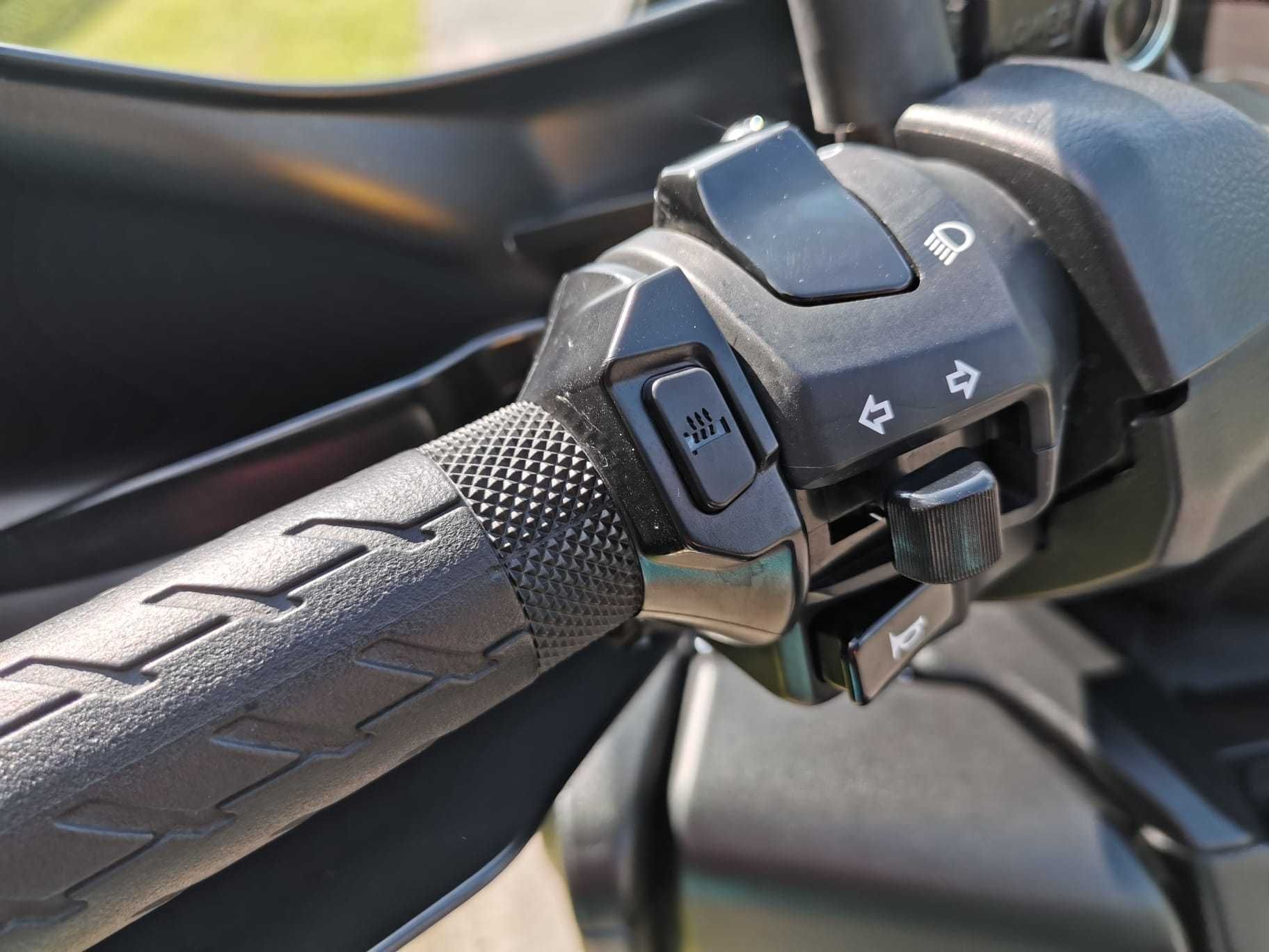 Suzuki Burgman 400 grzane manetki, sportowy wydech MIVV, tylko 5tys km